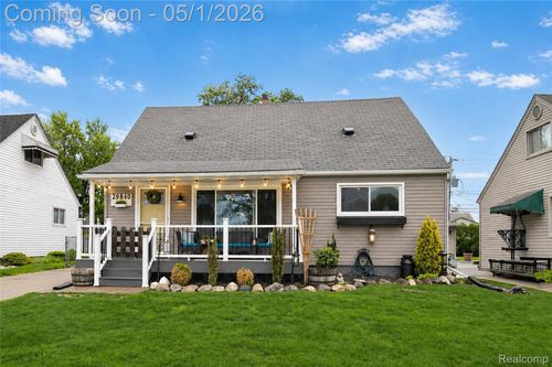 29840 Chester St, Garden City, MI, 48135-3424 | Card Image