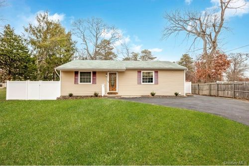 59 Nelson Rd, Selden, NY, 11784-4011 | Card Image