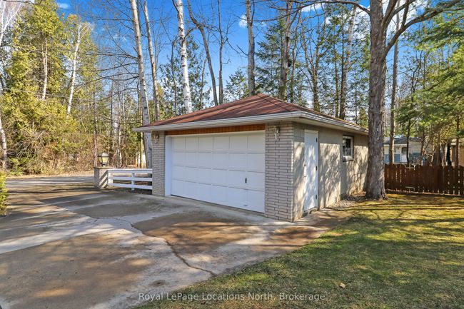 3 48 Th St N, House other with 2 bedrooms, 2 bathrooms and 4 parking in Wasaga Beach ON | Image 47
