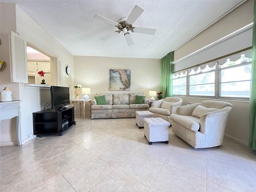 321-321 Oakridge R, Deerfield Beach, FL, 33442 | Card Image