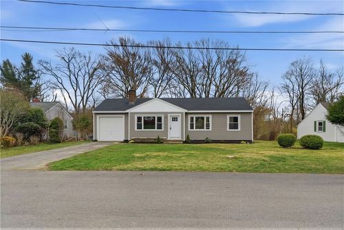63 Indian Rd, Riverside, RI, 02915-3101 | Card Image