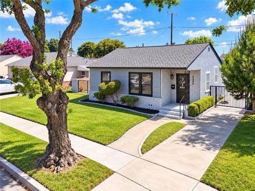 2380 Argonne Ave, Long Beach, CA, 90815-1807 | Card Image