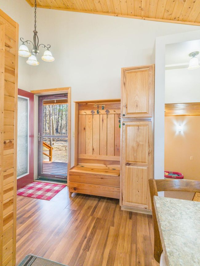 Entryway | Image 10