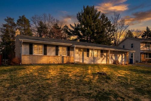 2974 Howard St N, Maplewood, MN, 55109-1429 | Card Image