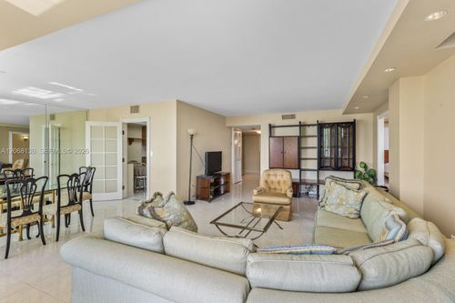 601a-1420 Ne Brickell Bay Drive, Miami, FL, 33131 | Card Image