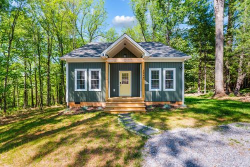 1244 Windsor Dr, Bedford, VA, 24523-1431 | Card Image