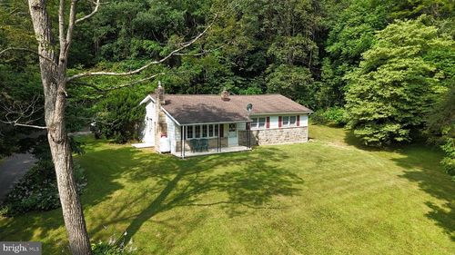 25 Leanin Oak Dr, REEDSVILLE, PA, 17084-8841 | Card Image