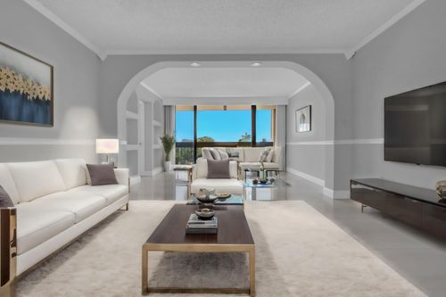 504-2000 Presidential Way, West Palm Beach, FL, 33401-1515 | Card Image