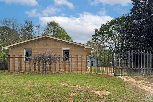 3811 Buchanan Loop Road, Texarkana, TX, 75501 | Card Image