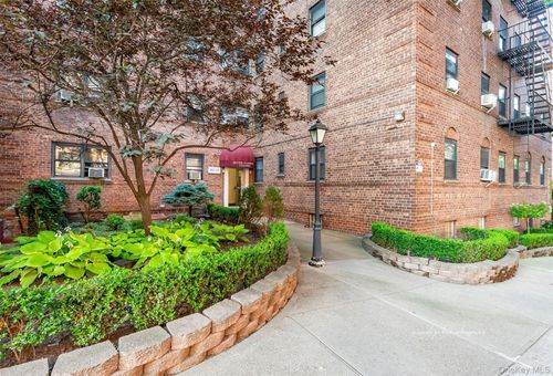 apt-3c-102 67th Rd, Forest Hills, NY, 11375-2654 | Card Image