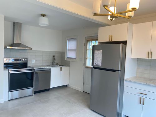 88 Winnie Ct, Westbury, NY, 11590-4137 | Card Image