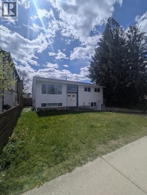 731 Raymer Ave, Kelowna, BC, V1Y4Z7 | Card Image