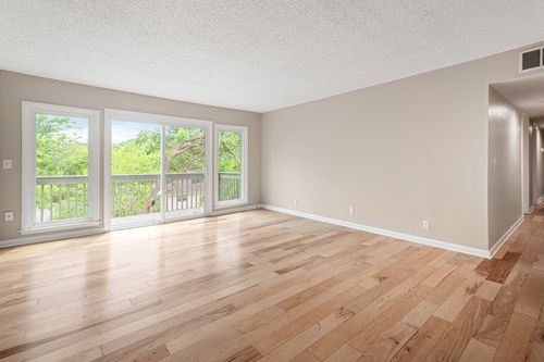 23-21 Vaughns Gap Rd, Nashville, TN, 37205-4322 | Card Image