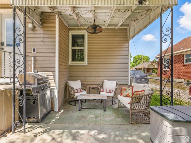 View of patio / terrace with area for grilling | Image 24