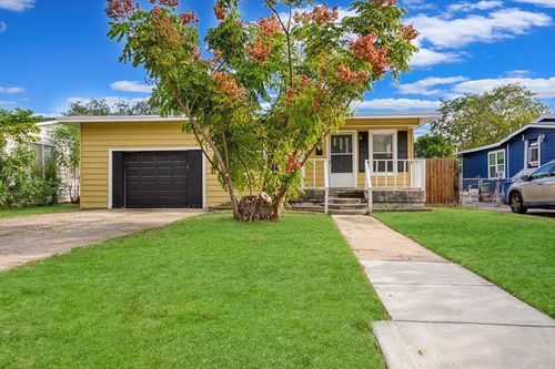 3652 Topeka St, Corpus Christi, TX, 78411-1718 | Card Image