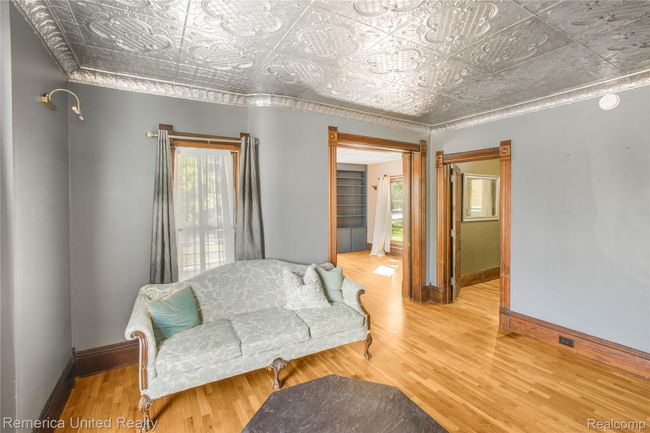 122Chestnut_FormalLivingRoom | Image 9