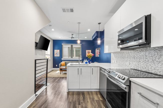 Kitchen | Image 11