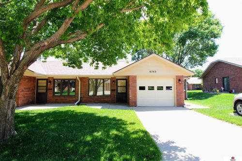 6743 Teton Dr, Lincoln, NE, 68510-4158 | Card Image
