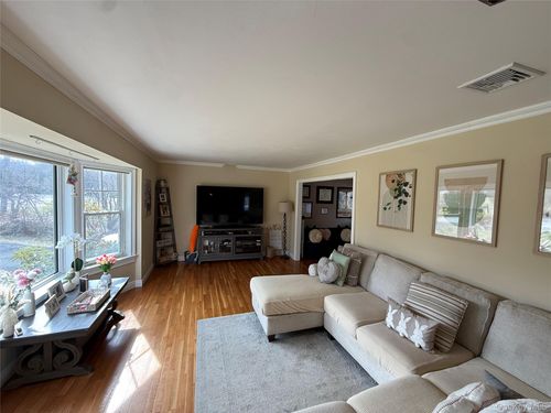 16 Minkel Rd, Ossining, NY, 10562-2131 | Card Image