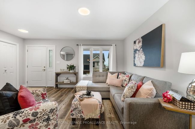 29 Rabbit Rd, House attached with 3 bedrooms, 2 bathrooms and 1 parking in Brighton ON | Image 10