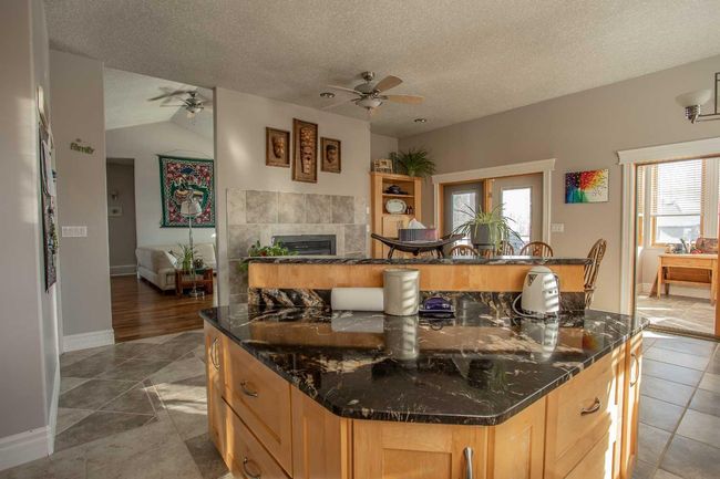 7 Chinook Crescent, House other with 5 bedrooms, 3 bathrooms and 6 parking in High Level AB | Image 14