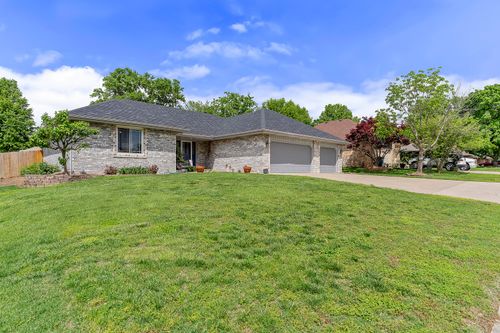 715 W Wasson Dr, Nixa, MO, 65714-8409 | Card Image