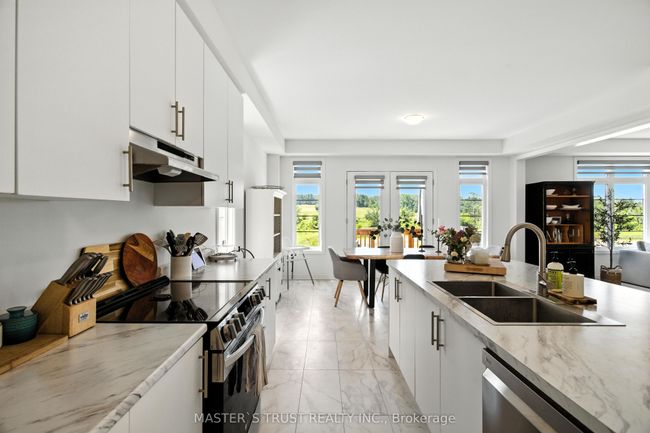 82 Calypso Ave, House other with 5 bedrooms, 4 bathrooms and 2 parking in Minesing ON | Image 19