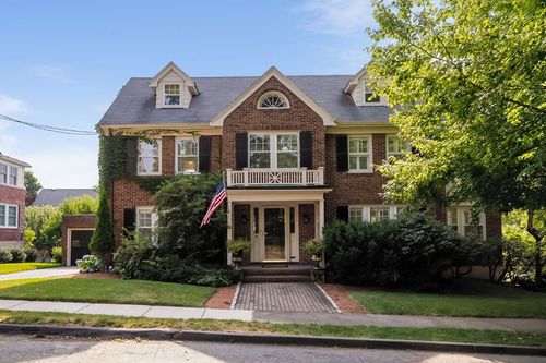 3 Essex Rd, Belmont, MA, 02478-3447 | Card Image