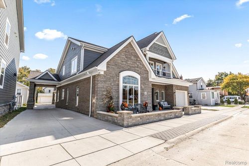 543 Deer St, Plymouth, MI, 48170-1701 | Card Image