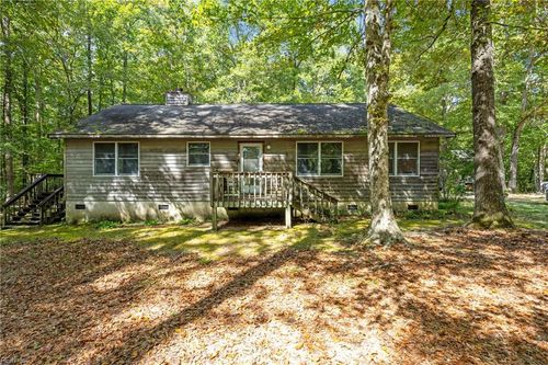 312 Red Oak Dr, Elberon, VA, 23846-2619 | Card Image