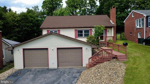 102 S 9th St, PHILIPSBURG, PA, 16866-1202 | Card Image