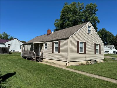 2692 Morris Lane, House other with 4 bedrooms, 2 bathrooms and null parking in Girard OH | Image 2