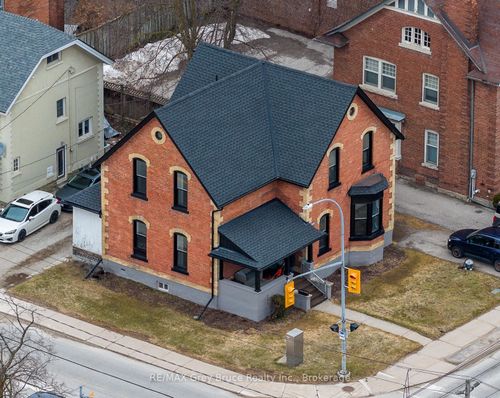 902 2nd Ave W, Owen Sound, ON, N4K4M7 | Card Image