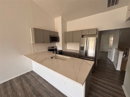 b-6913 Thorncliffe Dr, Austin, TX, 78731-2981 | Card Image