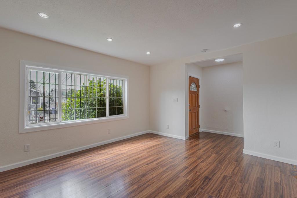 Residential in Oakland 4