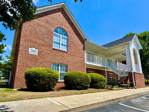 5-1251 Westpointe Dr, Greenville, NC, 27834-8921 | Card Image