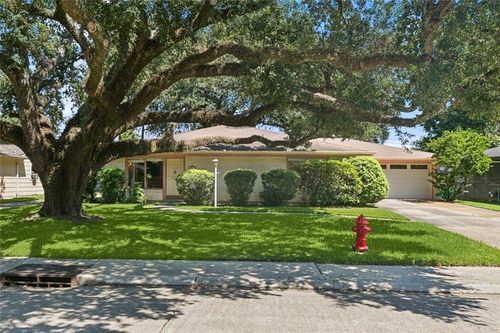 521 Melrose Dr, La Place, LA, 70068-3519 | Card Image