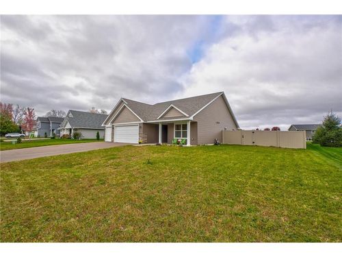 1343 Creekwood Dr, New Richmond, WI, 54017-2579 | Card Image