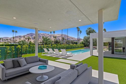 2290 S Yosemite Dr, Palm Springs, CA, 92264-9442 | Card Image