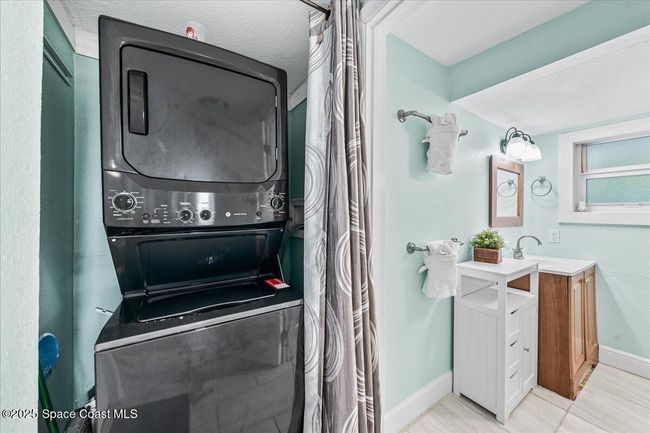 111 S Atlantic Ave, Home with 5 bedrooms, 4 bathrooms and null parking in COCOA BEACH FL | Image 29