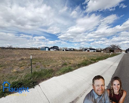 1208 Big Horn Dr, Douglas, WY, 82633-2050 | Card Image