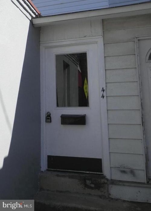 44 W Baltimore Ave, CLIFTON HEIGHTS, PA, 19018-2201 | Card Image