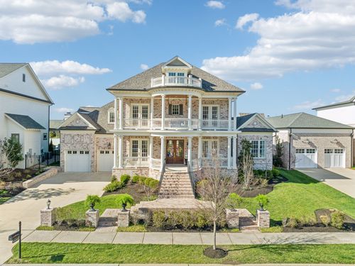 813 Stonewater Blvd, Franklin, TN, 37064-5161 | Card Image