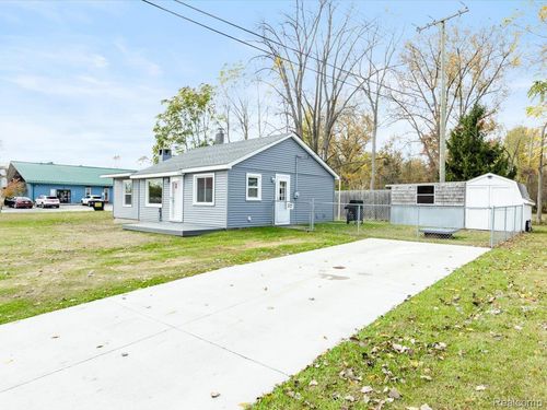1979 Allen Rd, Kimball, MI, 48074-2607 | Card Image
