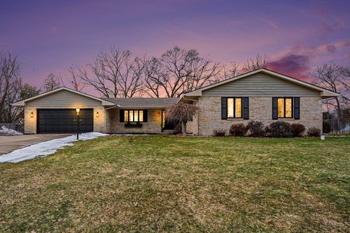 51877 Gentian Ln, Granger, IN, 46530-9427 | Card Image