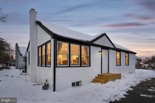 409 W Anderson Ave, PHOENIXVILLE, PA, 19460-4304 | Card Image