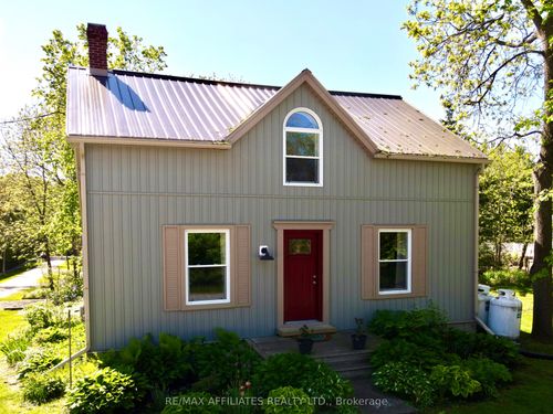 {{alt}} | Card Image