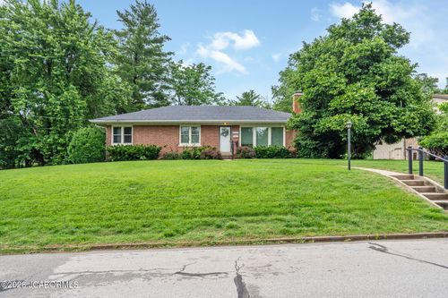 1605 Payne Dr, JEFFERSON CITY, MO, 65101-2333 | Card Image