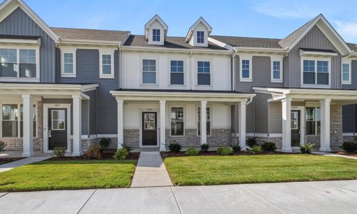 11813 Kentucky St, Crown Point, IN, 46307-7381 | Card Image