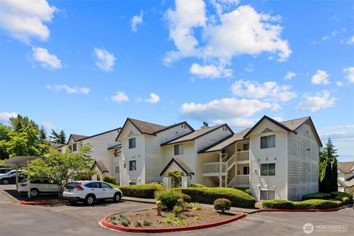 e205-1900 Ne 48th St, Renton, WA, 98056-9021 | Card Image